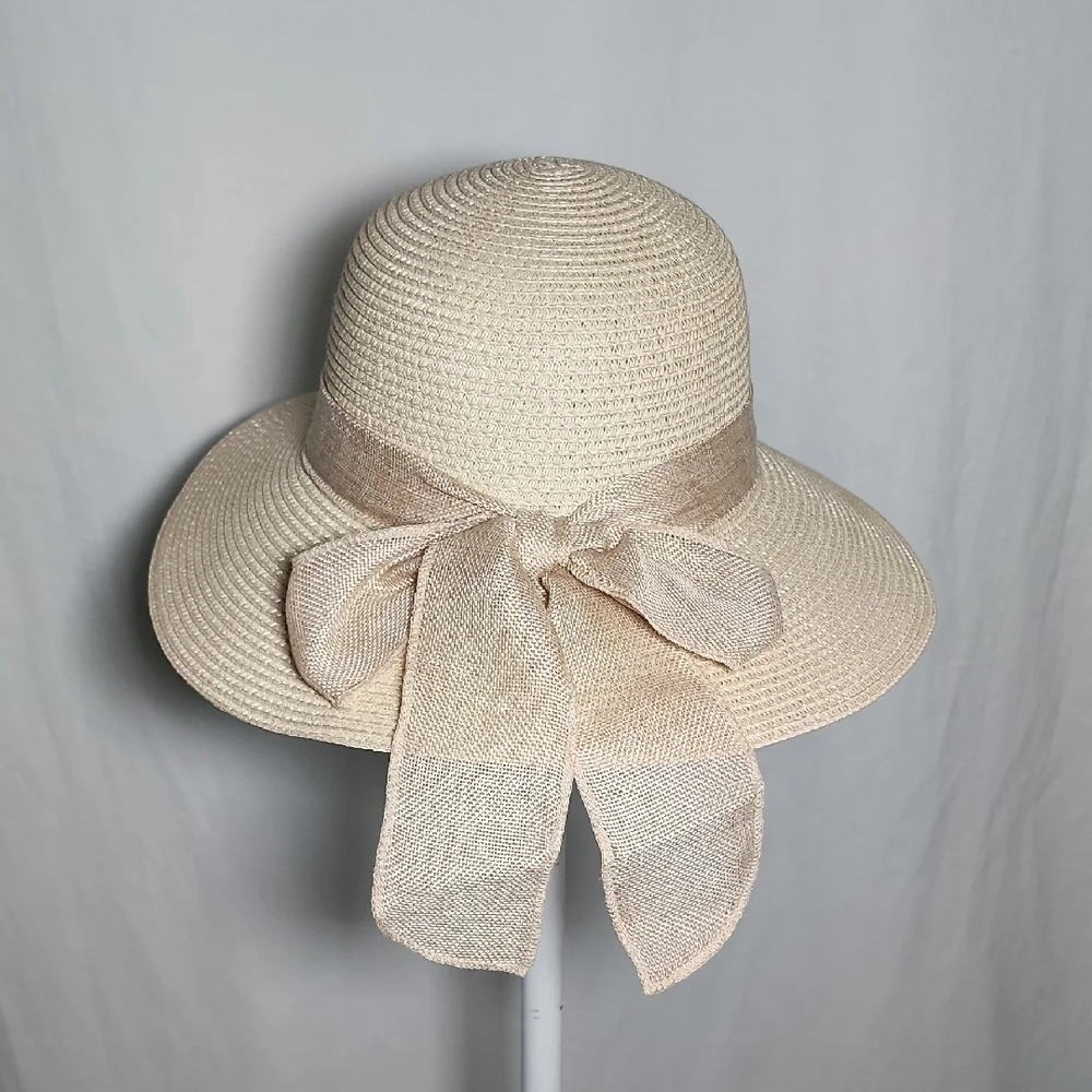 Cream Women's Hat with Bow